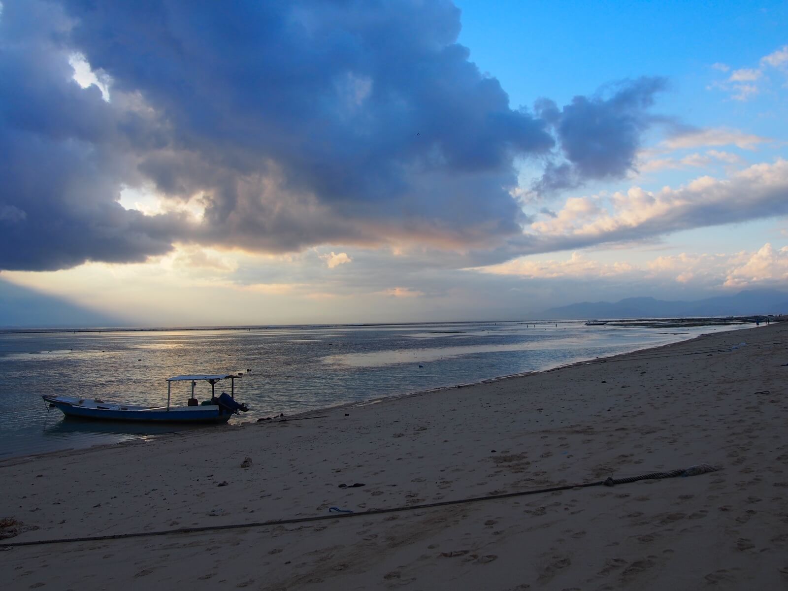 Sunset on Nusa Lembongan 