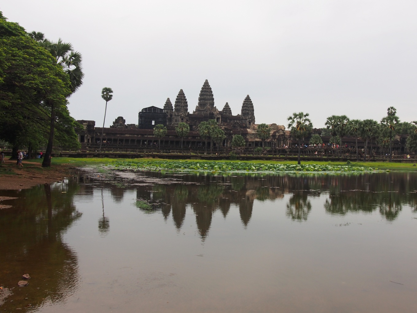 Reflecty Angkor Wat 